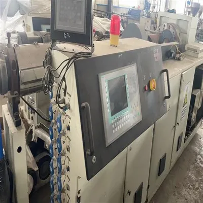 Aká je úroveň automatizácie použitého extrudéra rúrok?